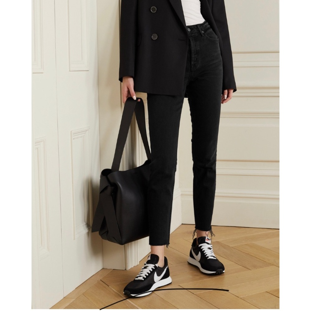 GRLFRIEND: KAROLINA Skinny